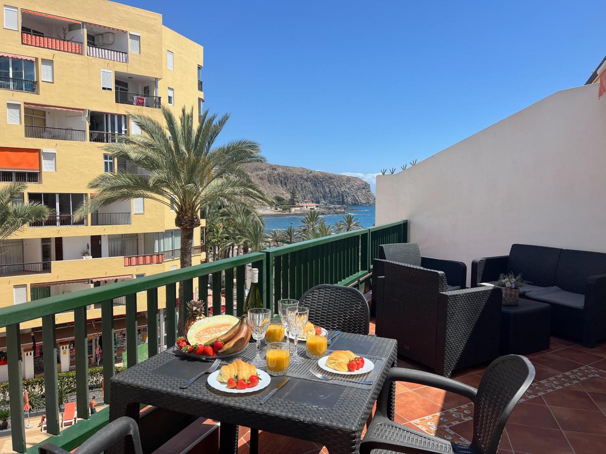 Carmen Beachfront Escape Διαμέρισμα Los Cristianos  Εξωτερικό φωτογραφία