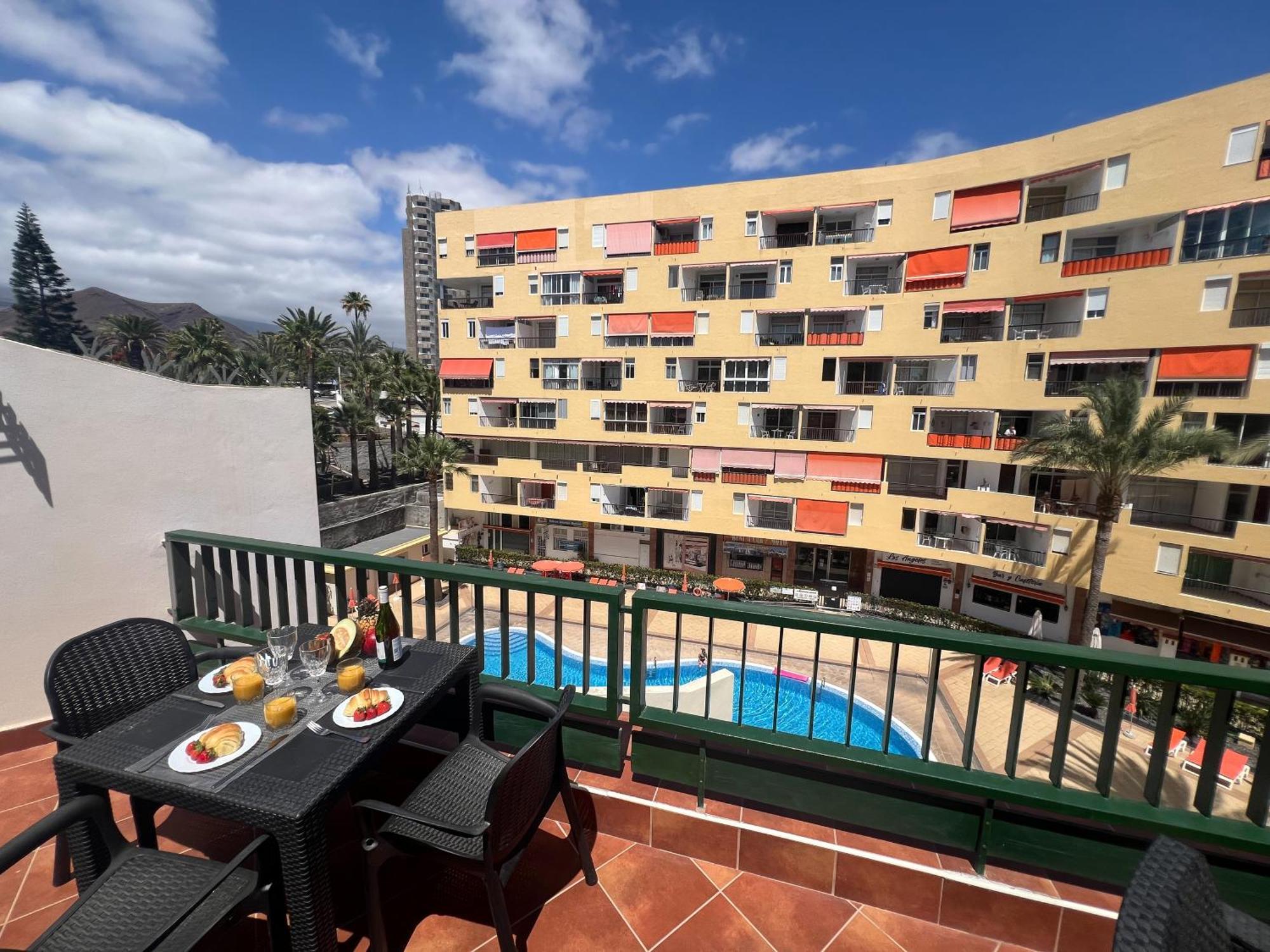 Carmen Beachfront Escape Διαμέρισμα Los Cristianos  Εξωτερικό φωτογραφία